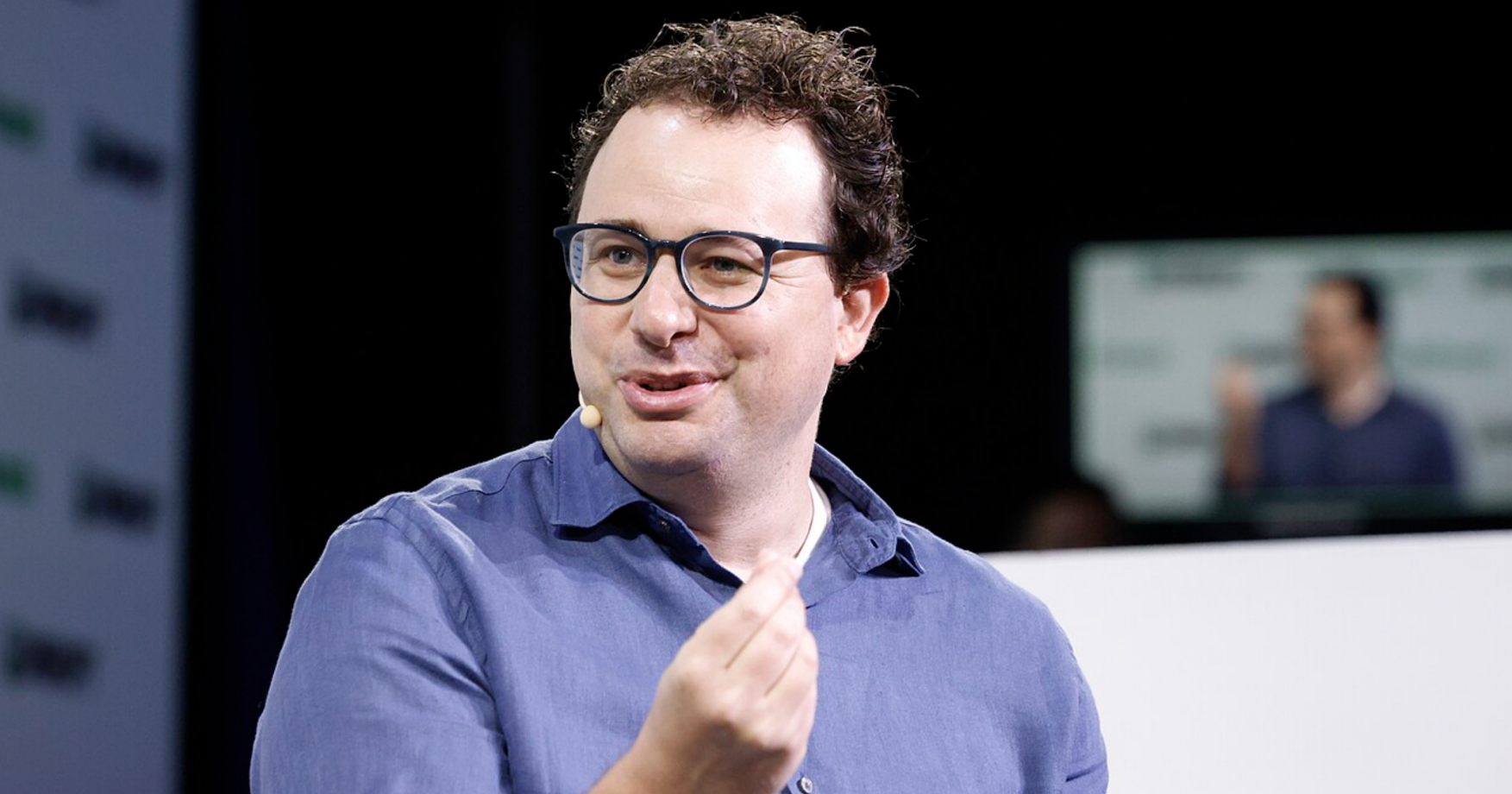 Global AI Development Slowdown Advocated by Anthropic CEO |