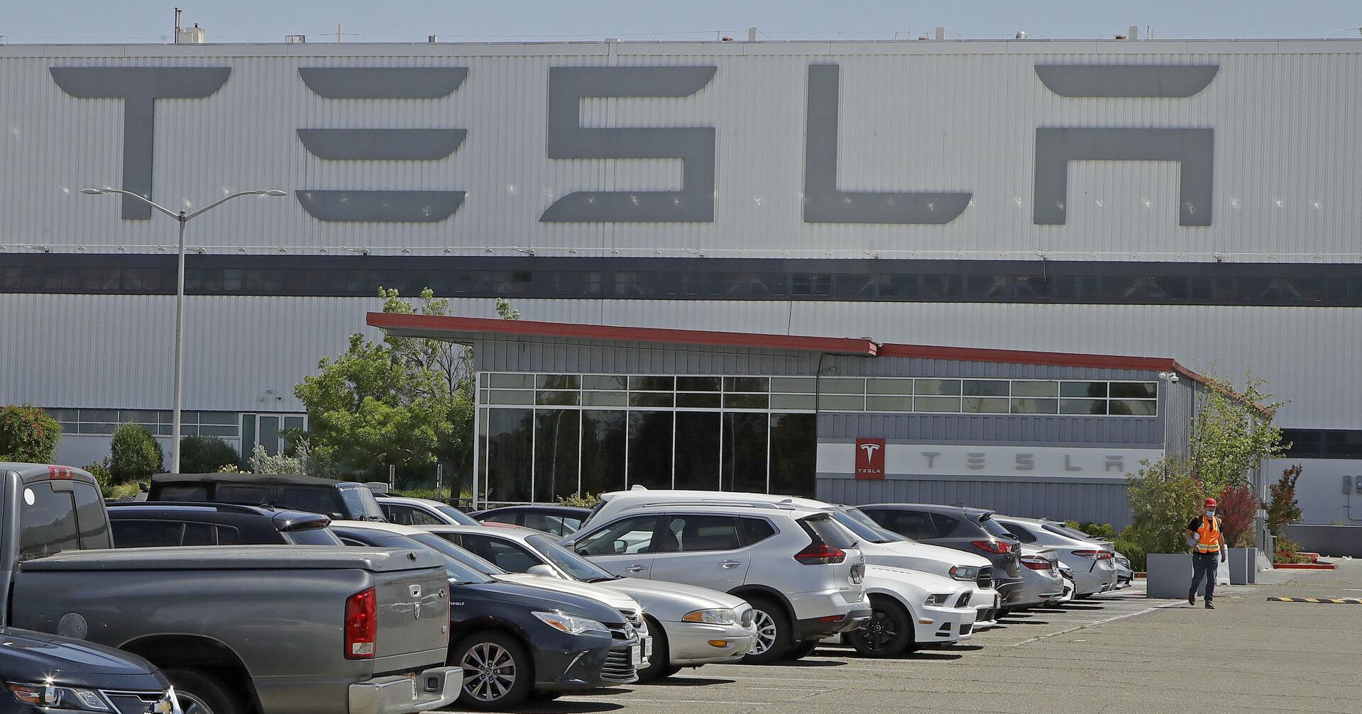 Tesla's board chair made $198 million selling stock as profit fell