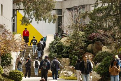 SFSU students walking