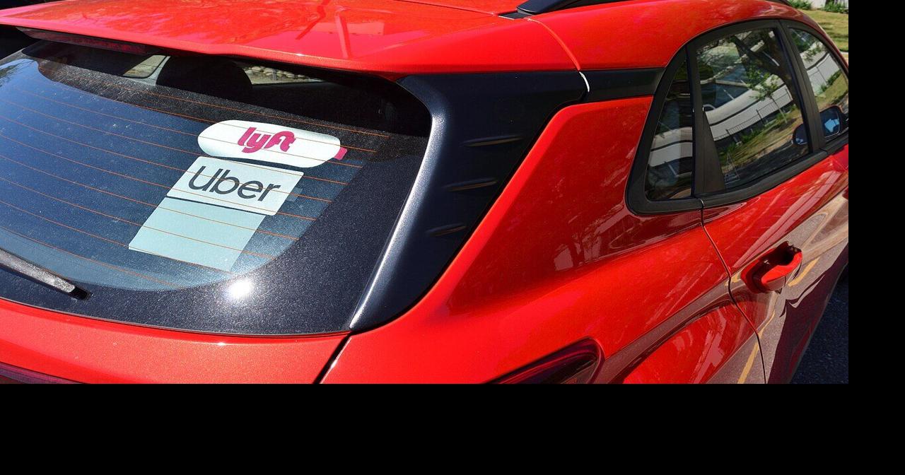 Lyft Uber taxi Wikimedia