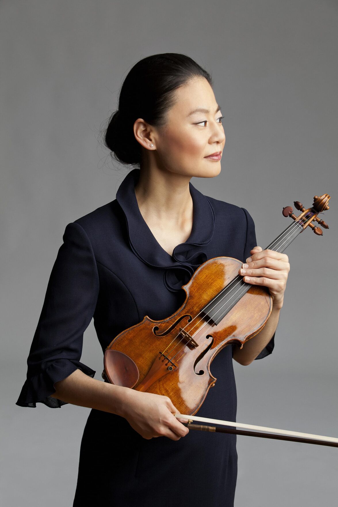 Midori world astonishing violinist in S.F. to play Bach