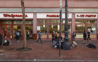 825MarketWalgreens_18Oct2022-034.JPG