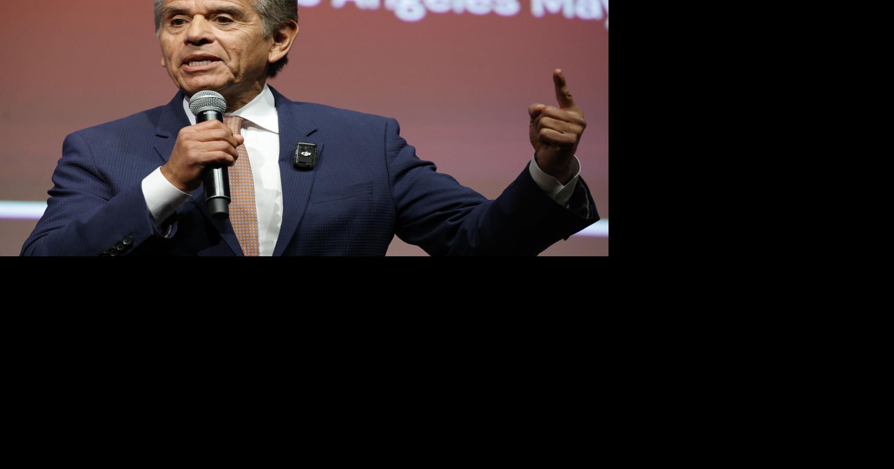 Villaraigosa sees path to governor in ‘course-collection lane’