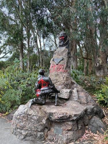 21903853_web1_200620-sfe-statues_3