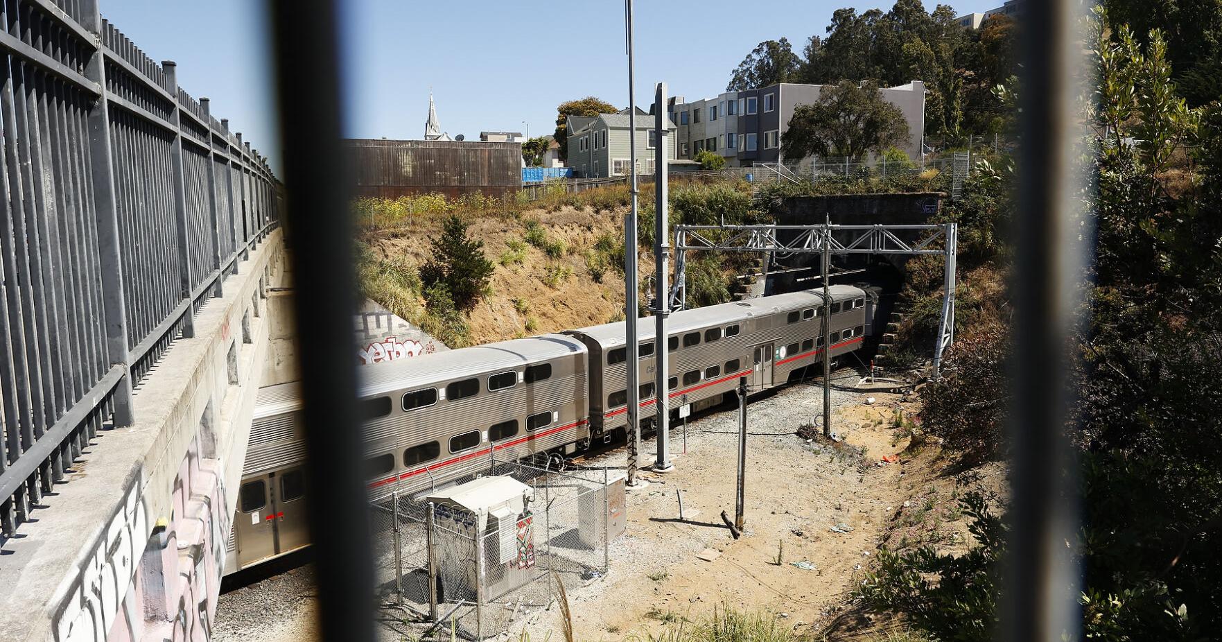 Oakdale Avenue eyed for new Bayview Caltrain station - Vimarsana News