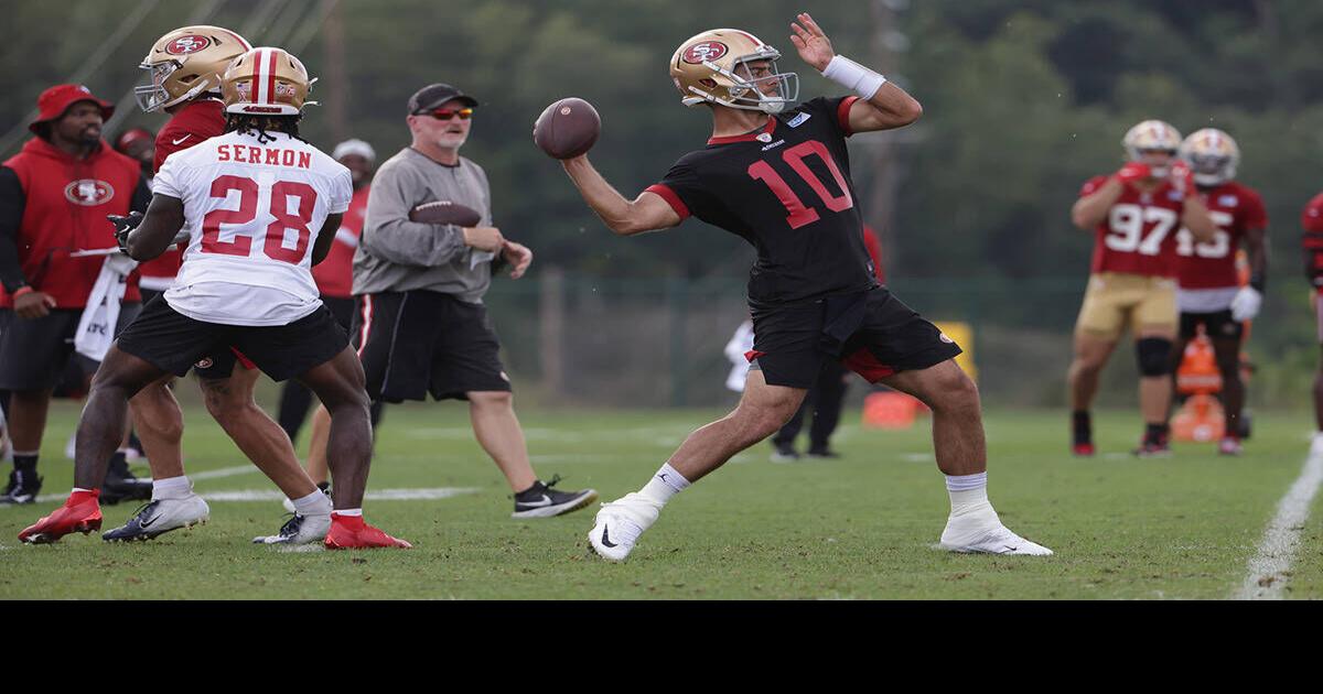 49ers' Lance-Garoppolo QB controversy in keeping with tradition