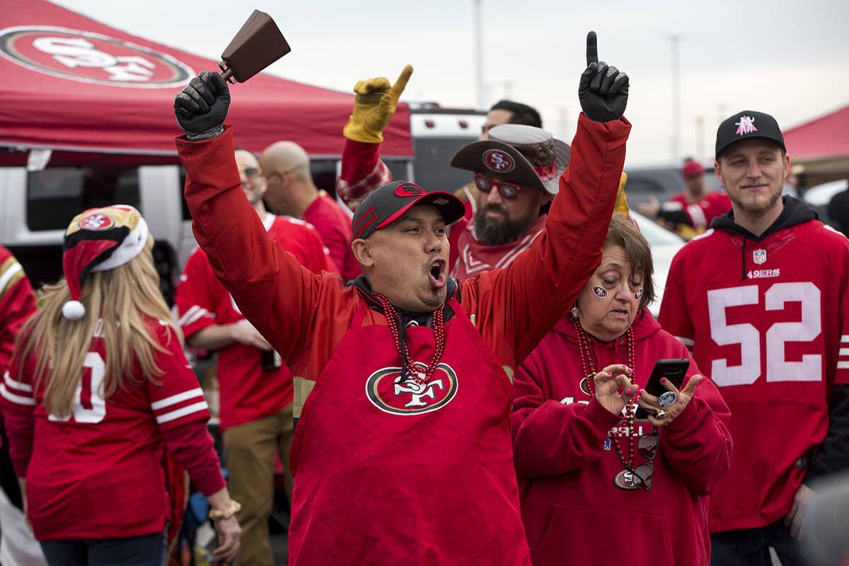 San Francisco 49ers own the first half, 27-0, Archives