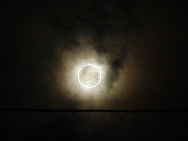 TIMELAPSE: Watch the solar eclipse 'ring of fire' form | kiiitv.com