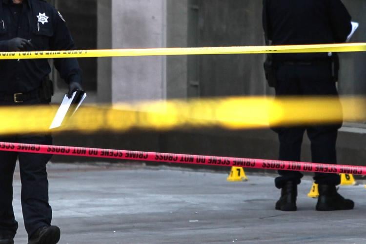 26269544_web1_210830-SFE-GUNVIOLENCE_1