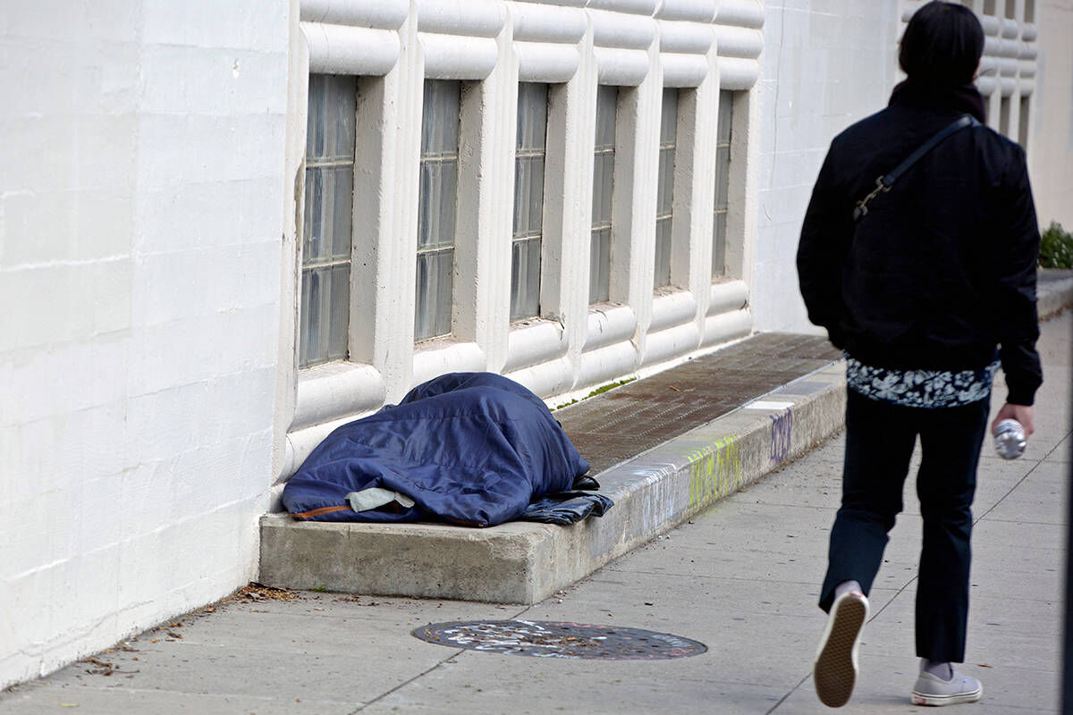 Supreme Court lets stand ruling that protects homeless who sleep