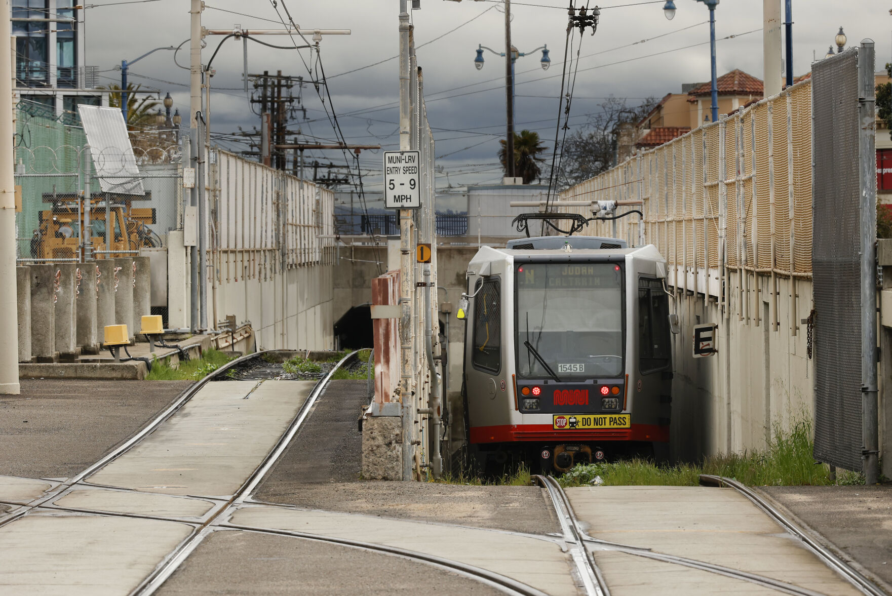 SF Muni faces tough bus route choices as fiscal cliff looms