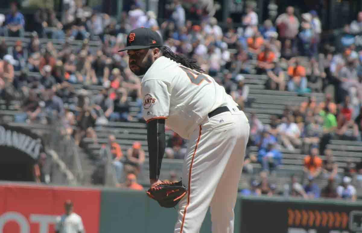 So Johnny Cueto Thinks He Can Dance