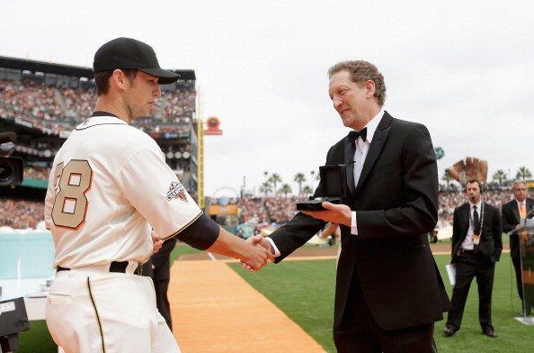 San Francisco Giants receive championship rings in pregame ceremony - ESPN