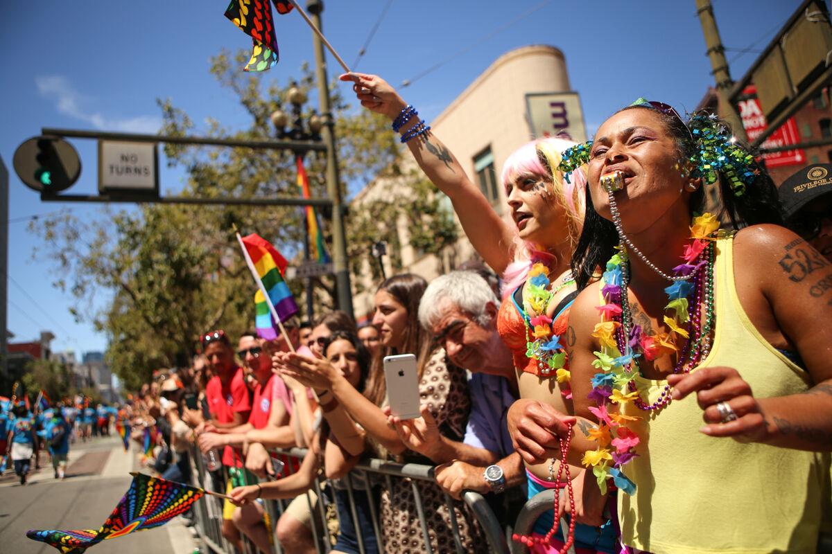 The San Francisco Giants are going to wear Gay Pride uniforms on the  field because of course they are