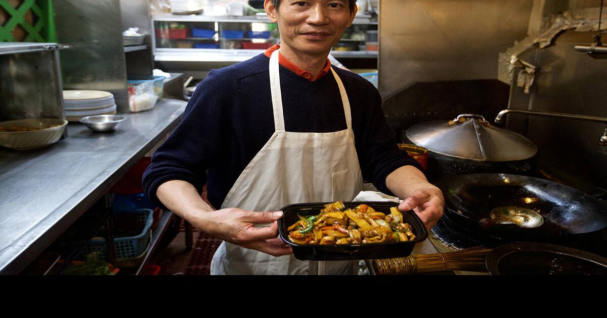 Chinatown fixture Yuet Lee prepares for New Year with new leadership in the  kitchen | Archives 