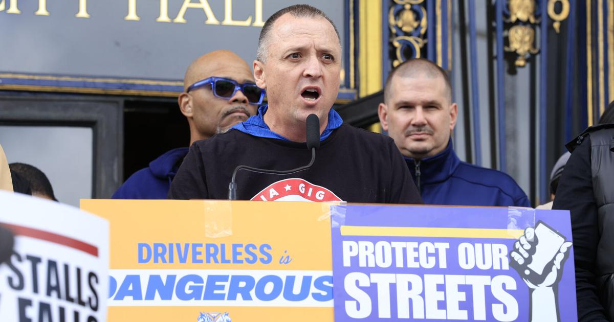 SEIU-backed group takes big step in unionizing Uber, Lyft drivers