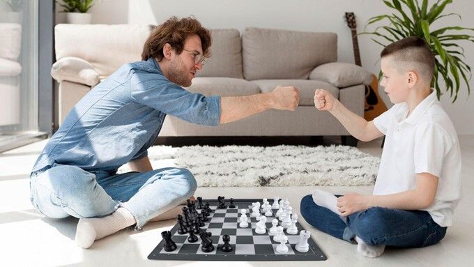 This special chessboard brings digital opponents into the physical