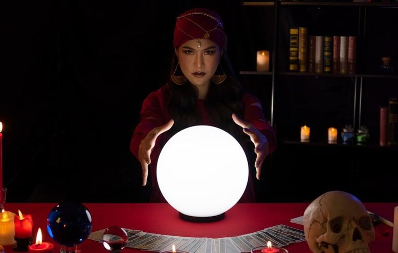 A Guide to Crystal Ball Readings How to Read Crystal Balls and Get a