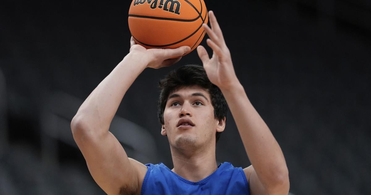 Duke walk-on Borden, last player in college to have played for Coach K ...