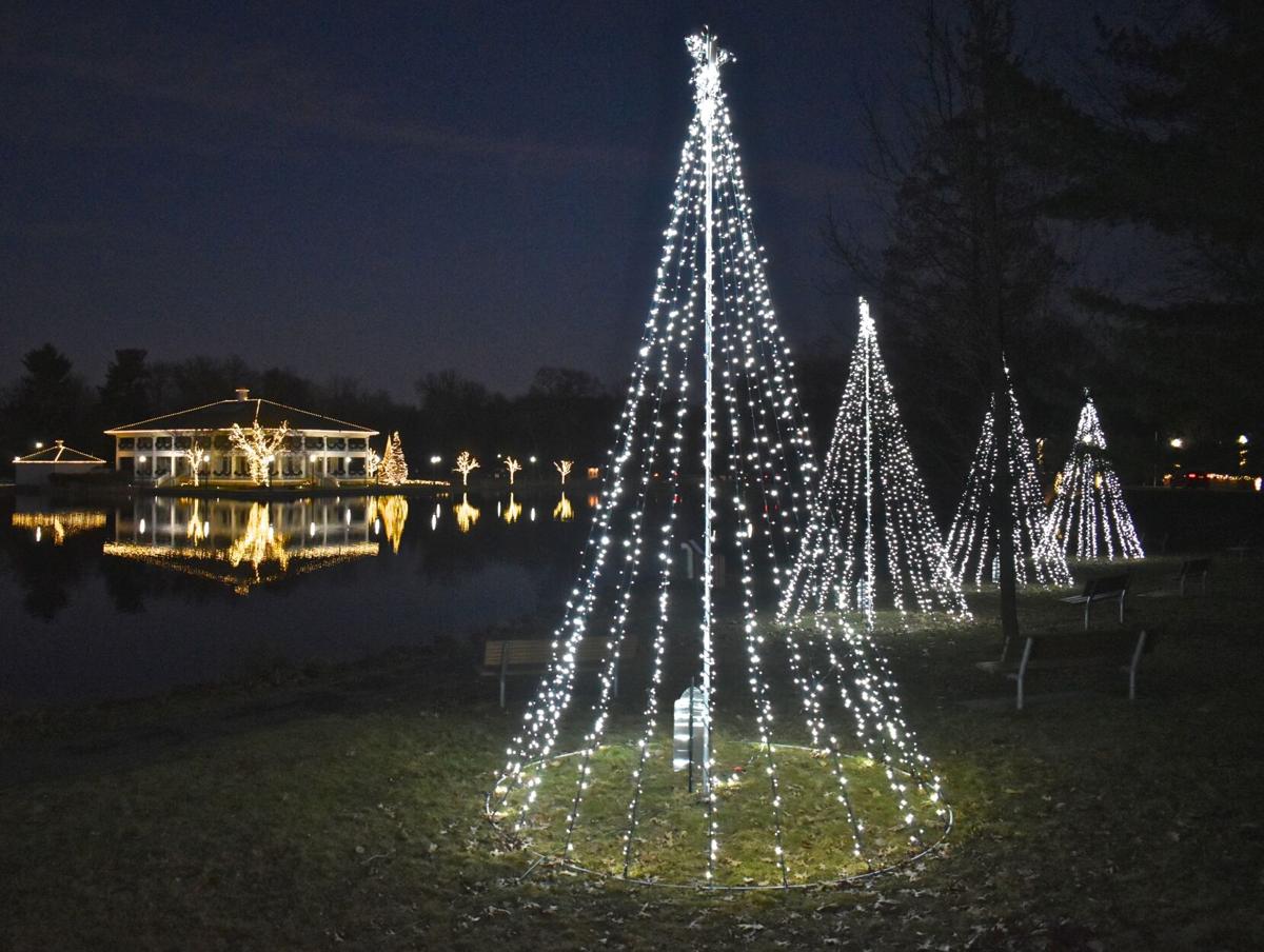 Buhl Christmas Parade 2022 Buhl Park Lightens Up With New Christmas "Tree'' Display | News |  Sharonherald.com