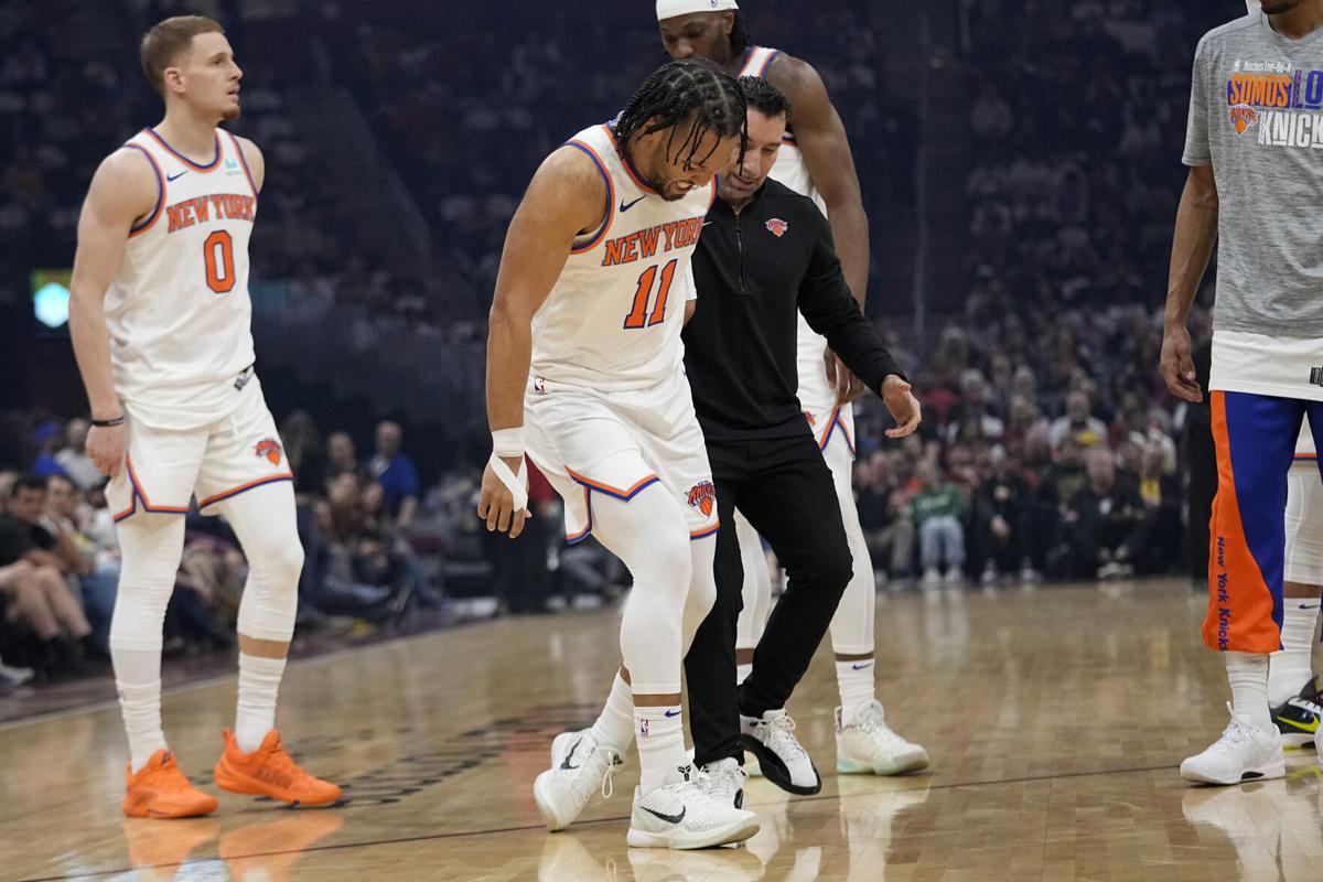Knicks overcome losing All-Star Brunson with knee injury, regroup