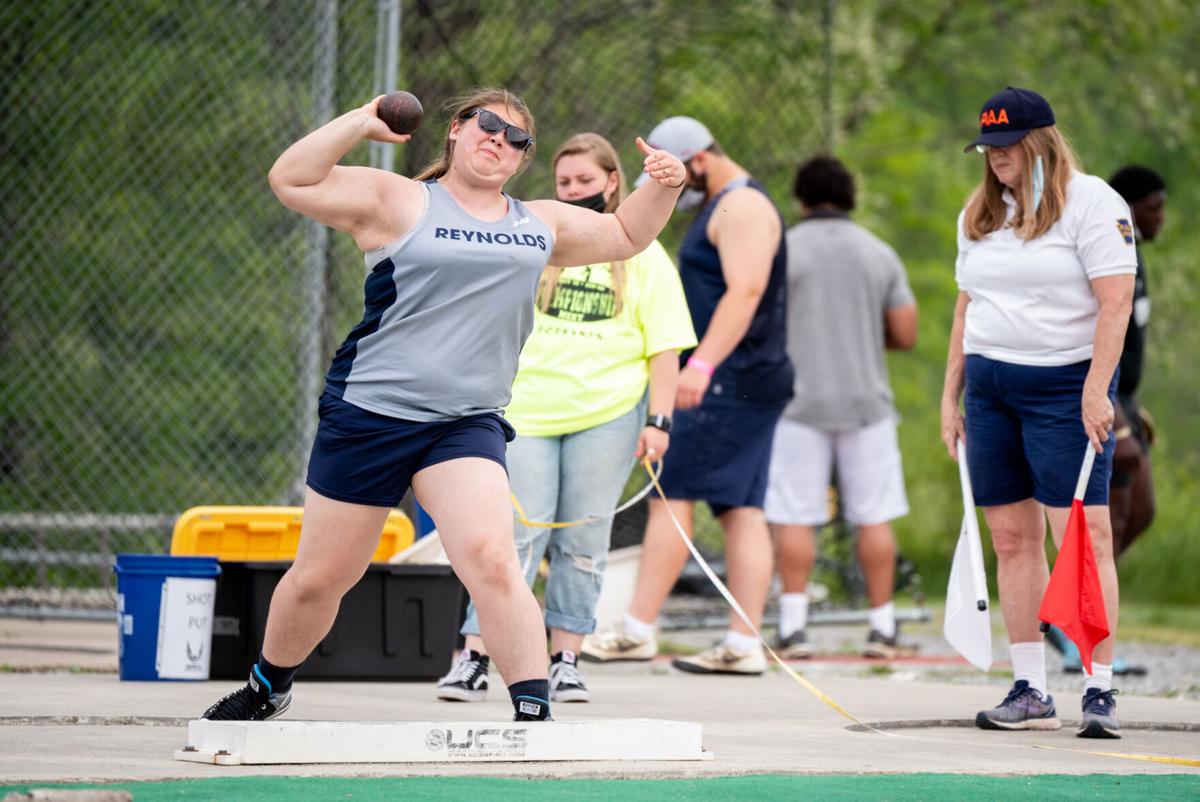 D10girlsshotput-TM-1.jpg