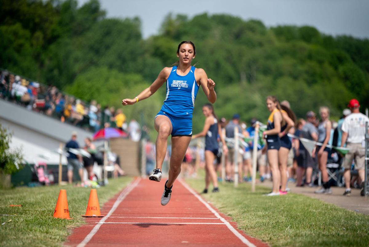 D10girlstriplejump-TM-2.jpg