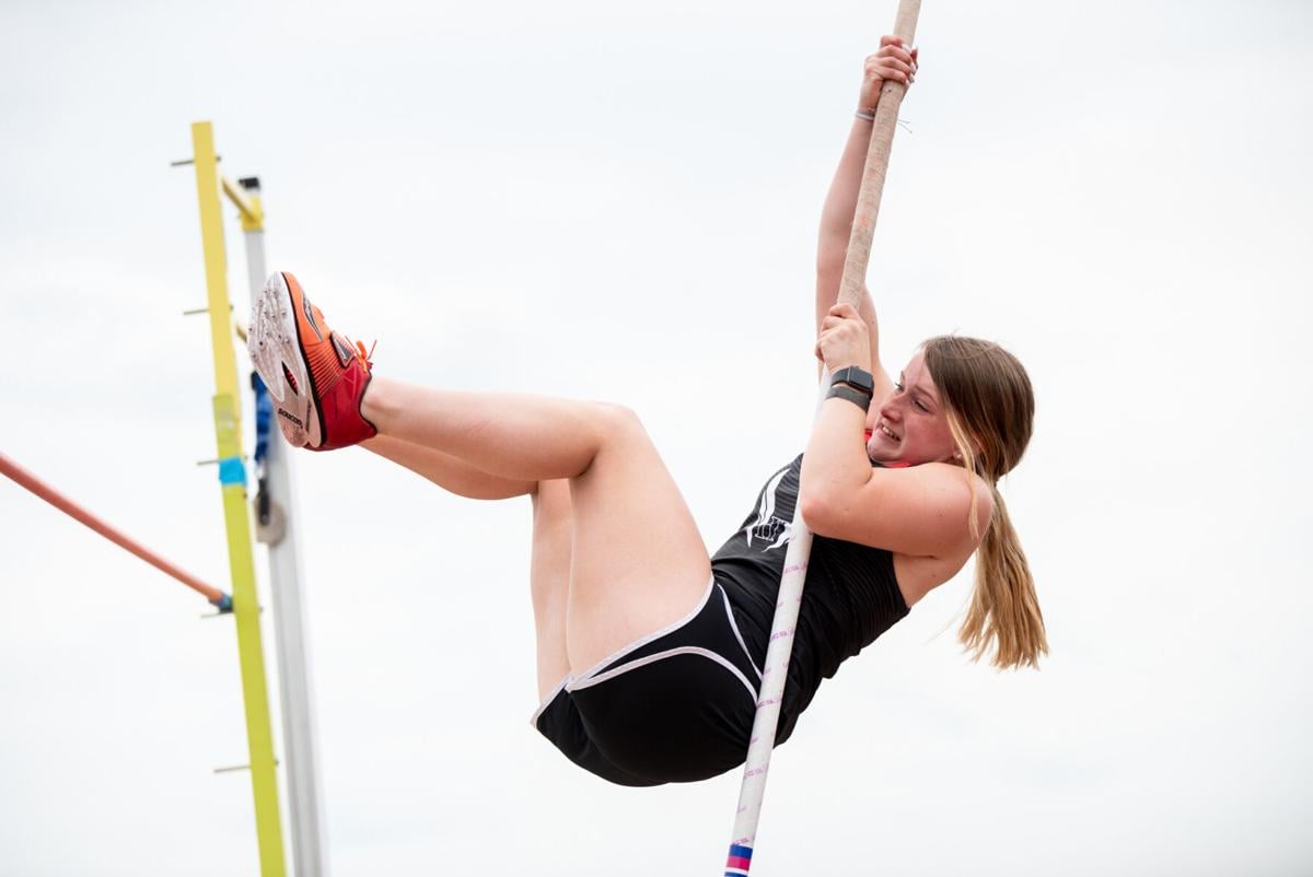 D10polevault-TM-2.jpg