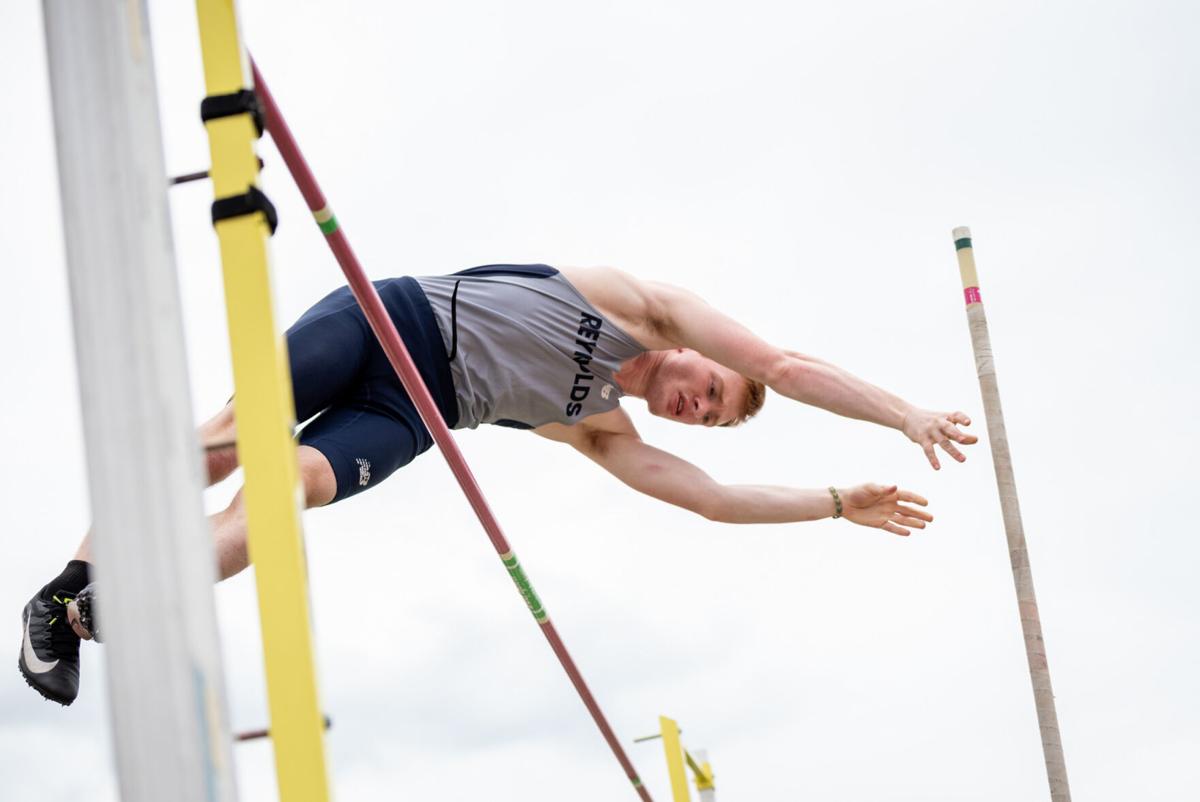 D10polevault-TM-4.jpg
