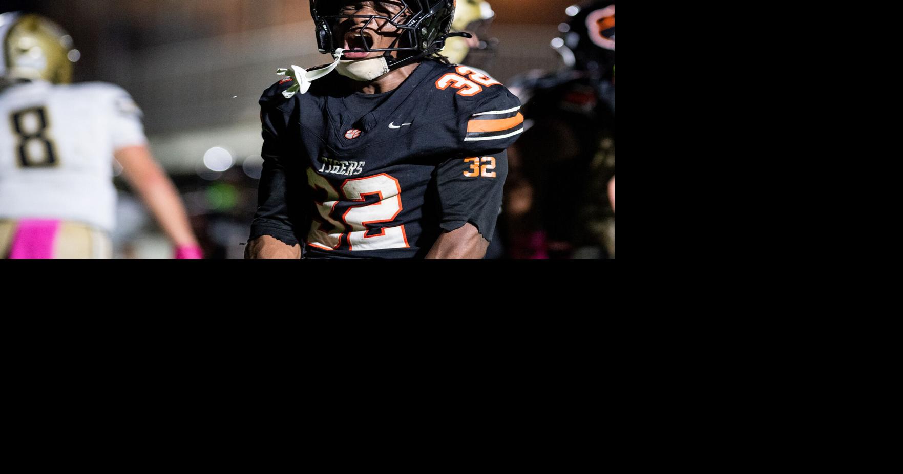 PHOTO GALLERY: Sharon holds off Grove City for the win | Endzonegallery ...