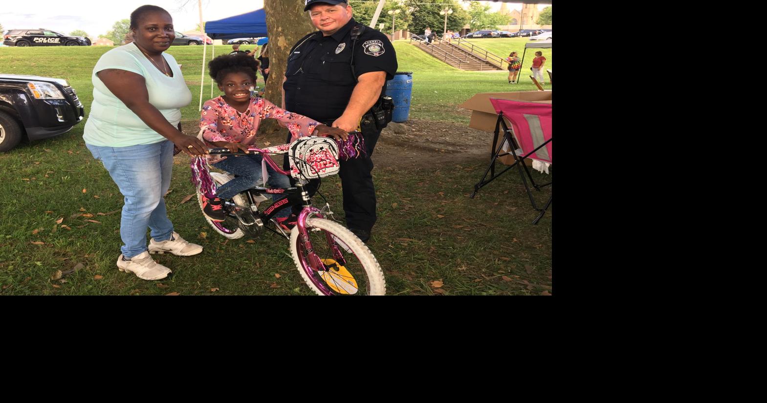 Police, community share evening in Farrell | Local News | sharonherald.com