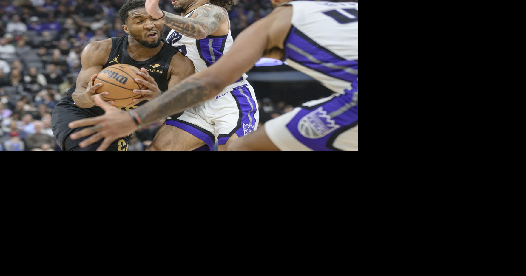 Kings hand the Cavaliers their 3rd straight loss with 123-119 win ...