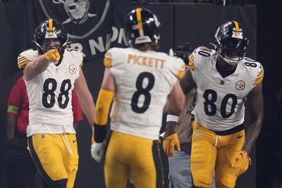 NFL Week 3 Sunday Night Football: Steelers hang on late to beat Raiders  23-18