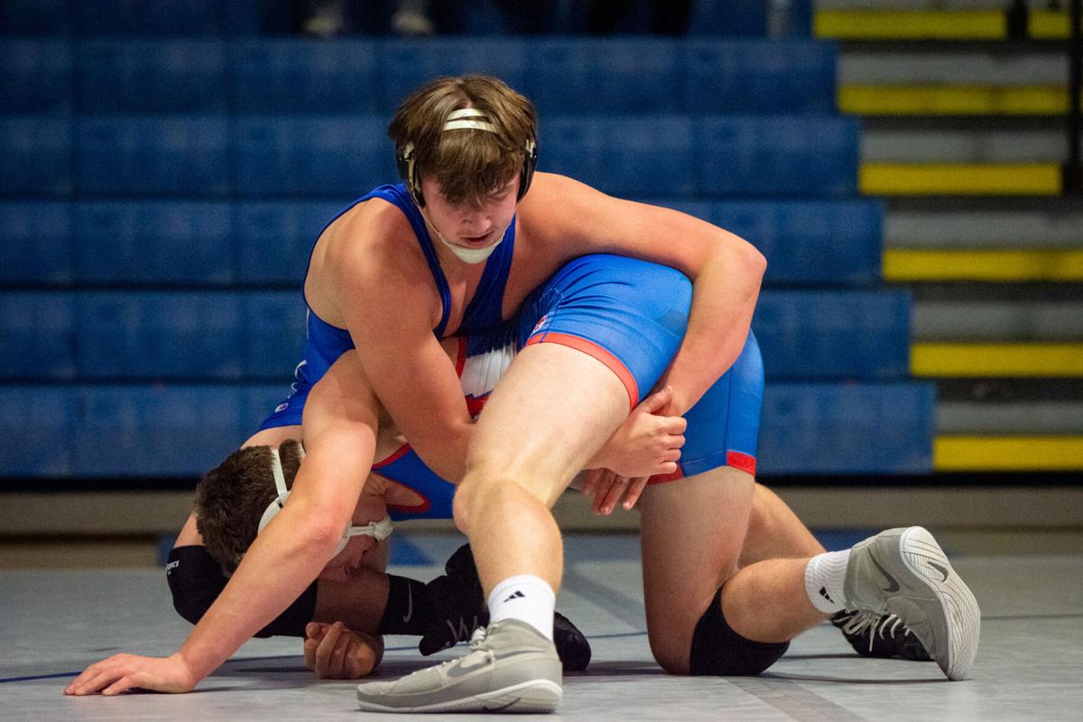 189reynoldswrestling-TM-1.jpg