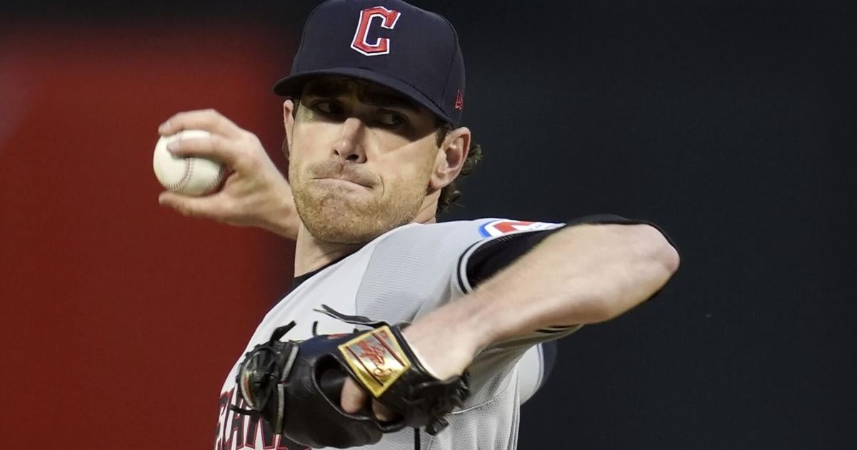 Rebuilding Guardians trade pitchers Bieber and Sewald to contending Blue Jays and Tigers