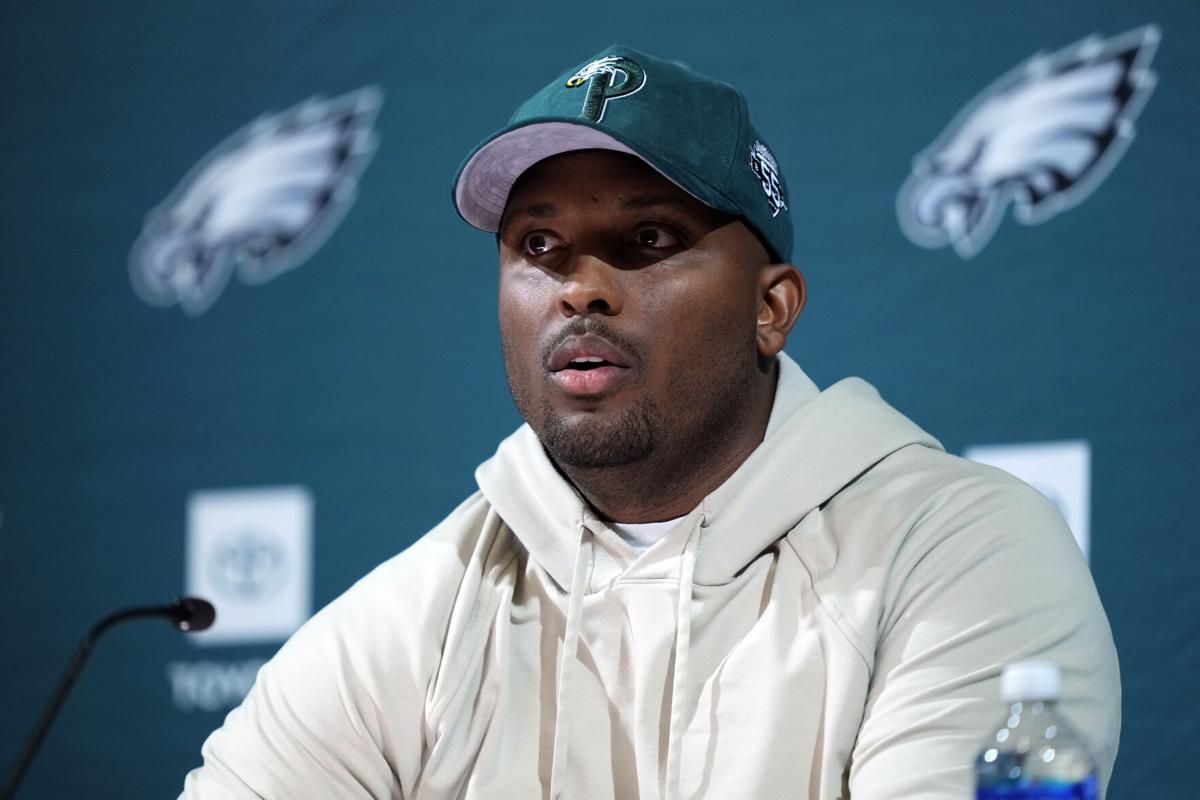 AP Source: Browns interview former Eagles' coordinator Johnson, set to meet with Chargers' Moore | Sports | sharonherald.com