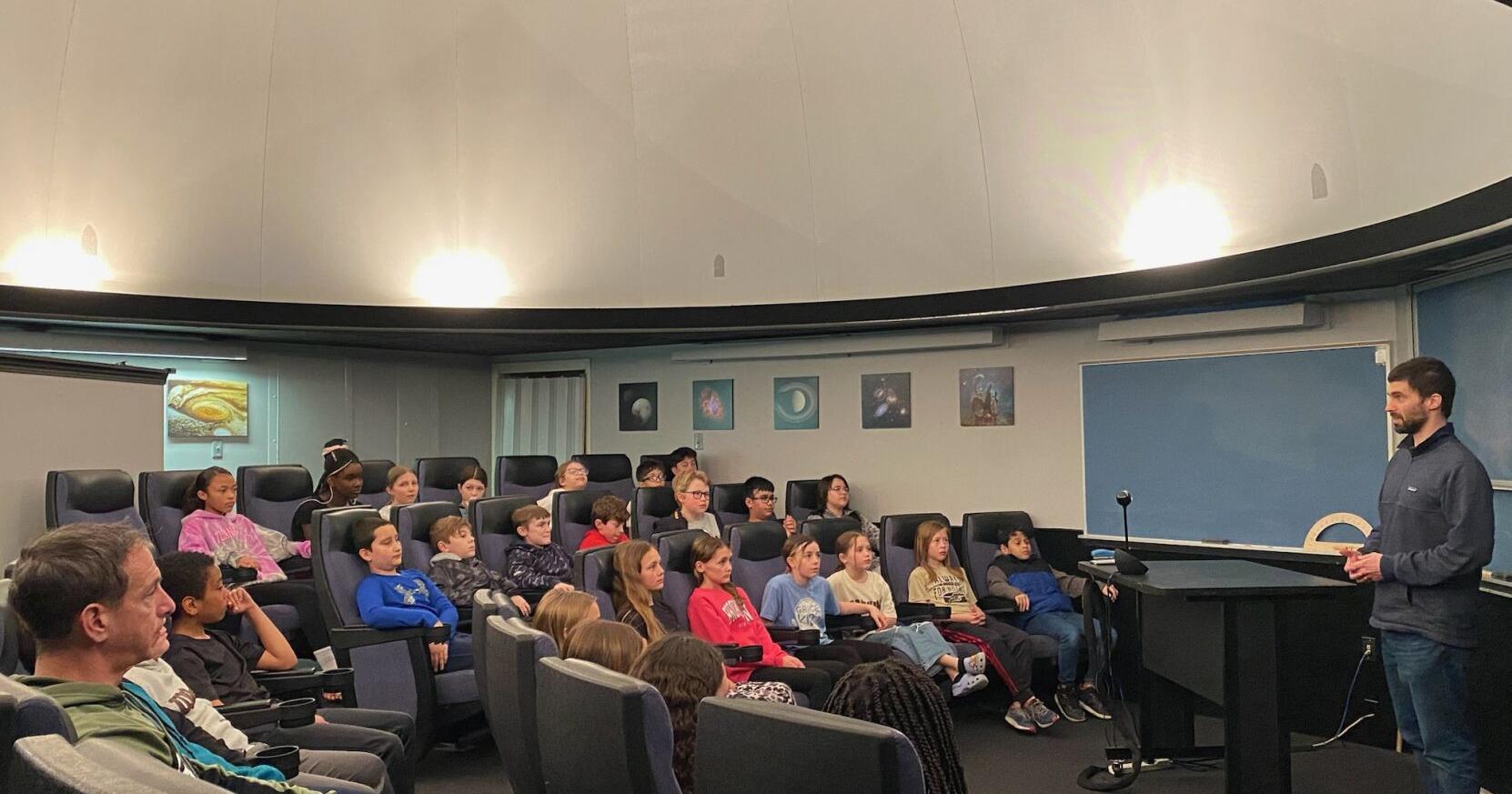 Students gaze into a celestial classroom - Vimarsana News