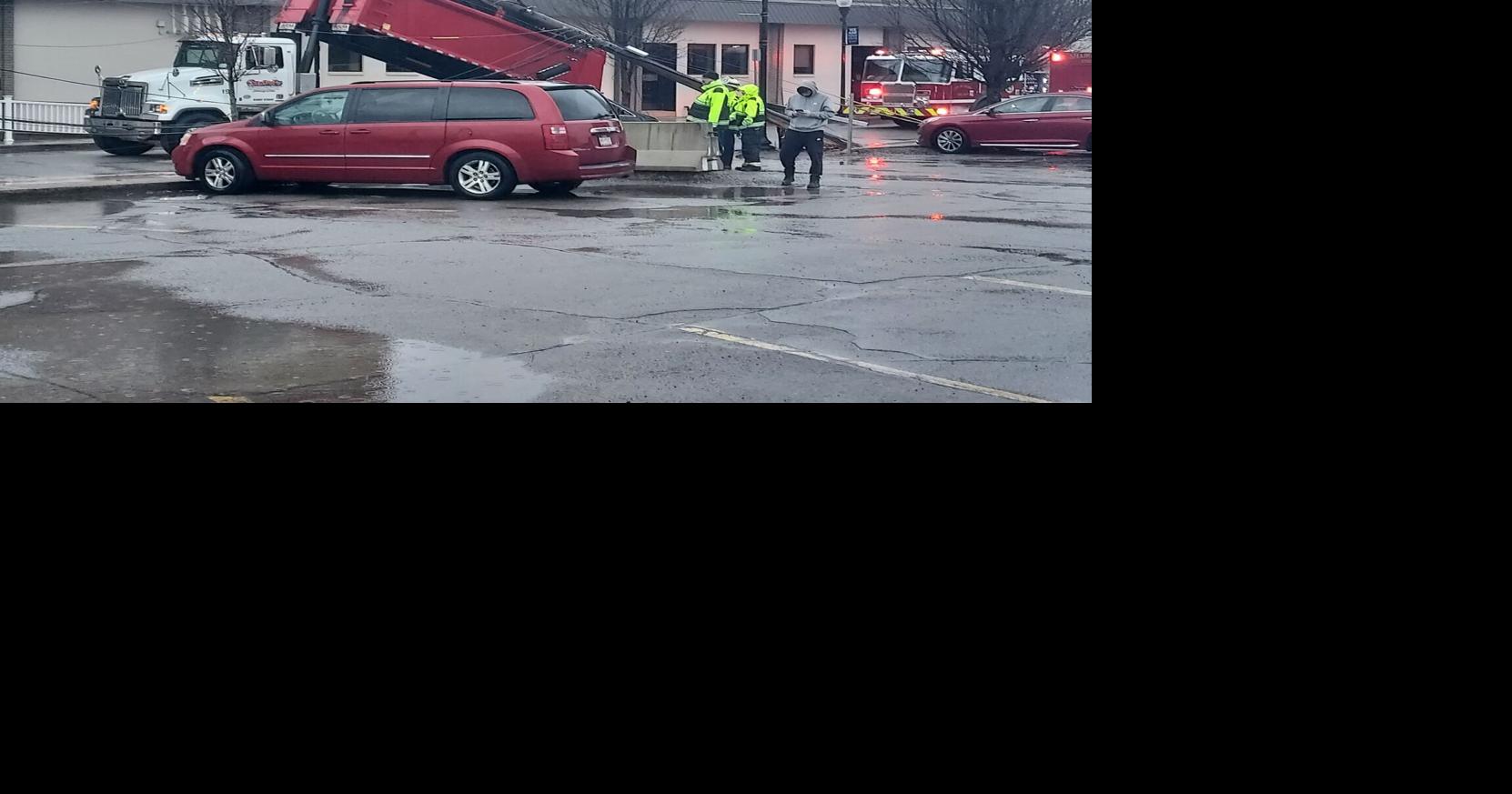 BREAKING Accident in downtown Sharon leaves hundreds without electricity News