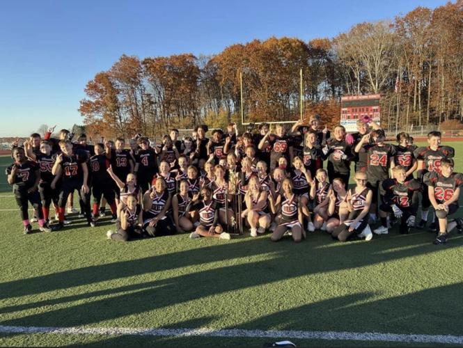 Hickory PeeWee, Midget football teams go 100 en route to