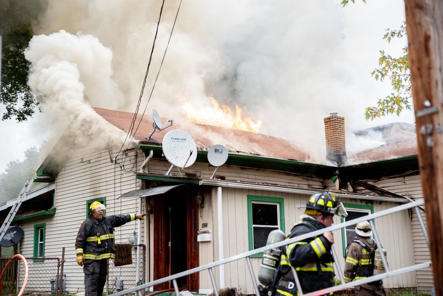 3 firefighters injured in Sharon fire News