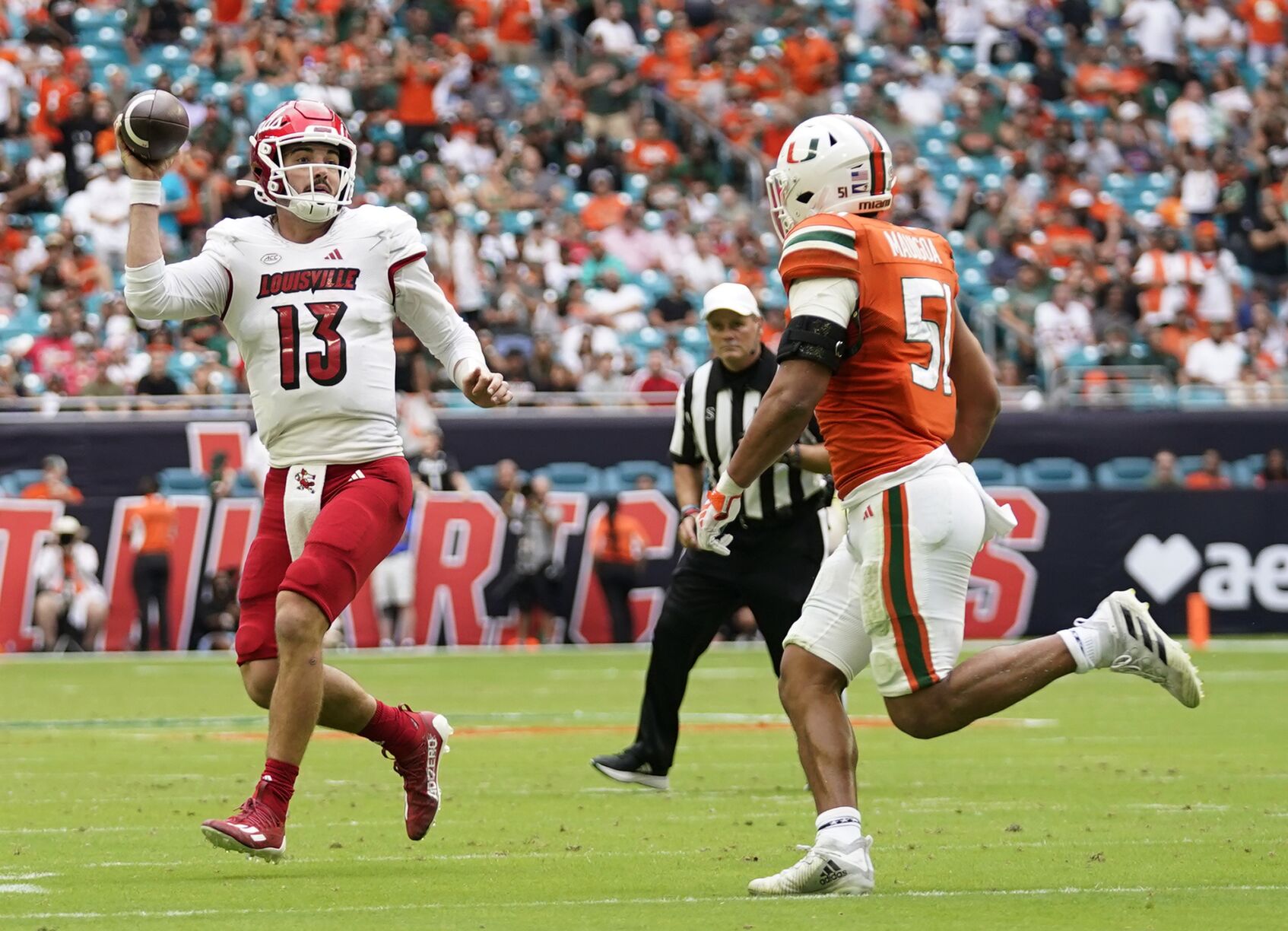 Top 25 Capsules Alabama rolls Louisville clinches spot in ACC