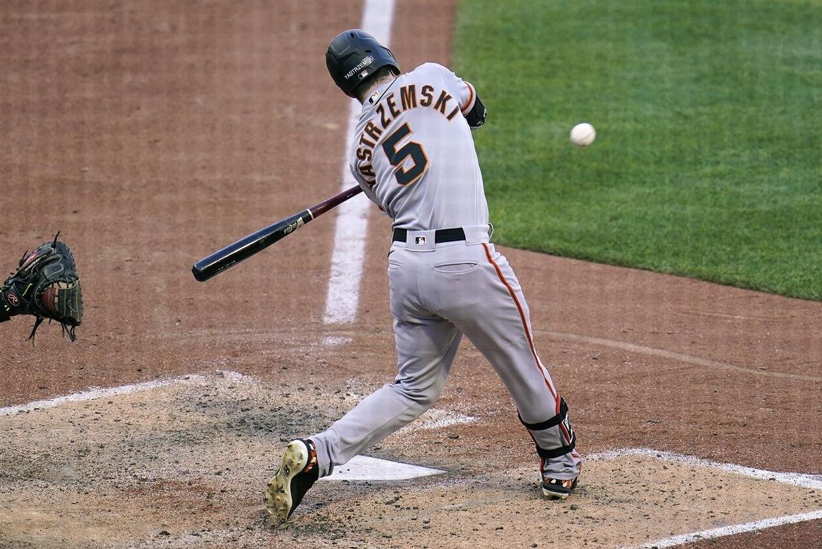 Crawford, Giants pounce on shaky Pirates bullpen in 7-5 win