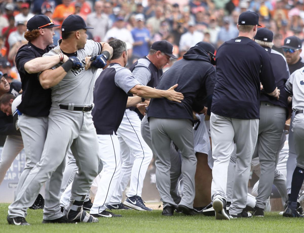 Yankees' Dellin Betances resumes throwing program