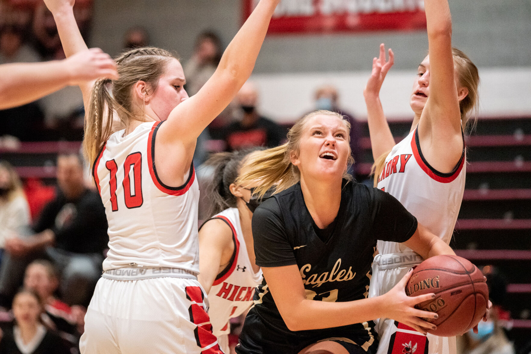 Roundup Callahan leads Lady Eagles past Hornets 49 45 WM