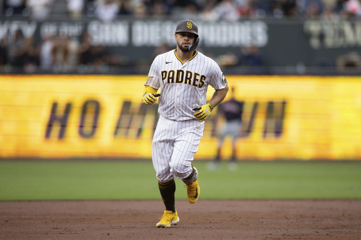 Slugging Gary Sanchez presents Padres with offseason choice