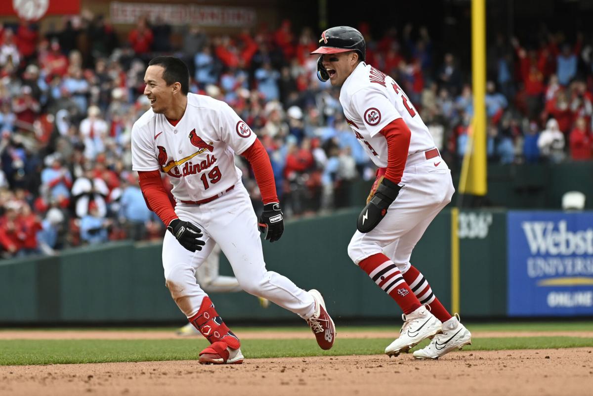 Edman hits walkoff single in 10th as Cards edge Pirates, 5-4
