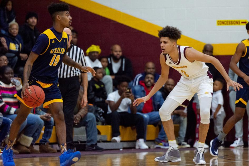 Roundup Kc Beats Farrell Hounds Win 1st Game Sailors Top Wm In
