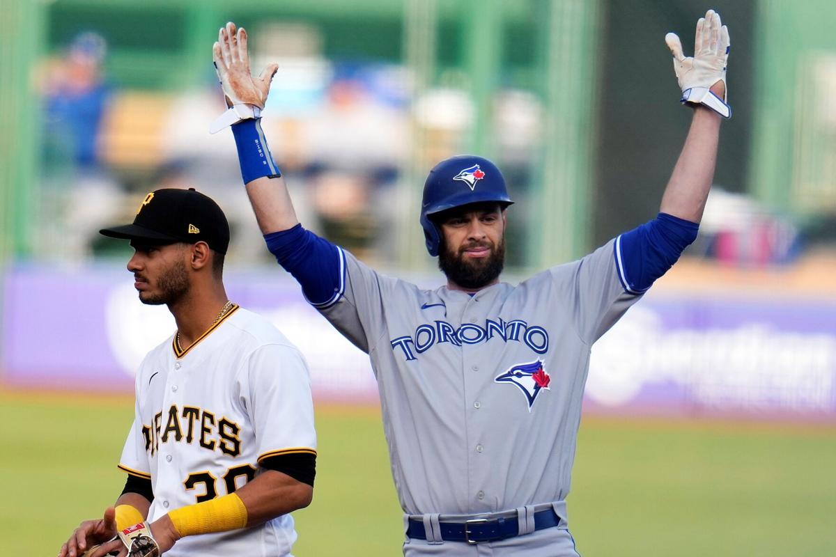 Blue Jays talking to Pittsburgh about playing at PNC Park