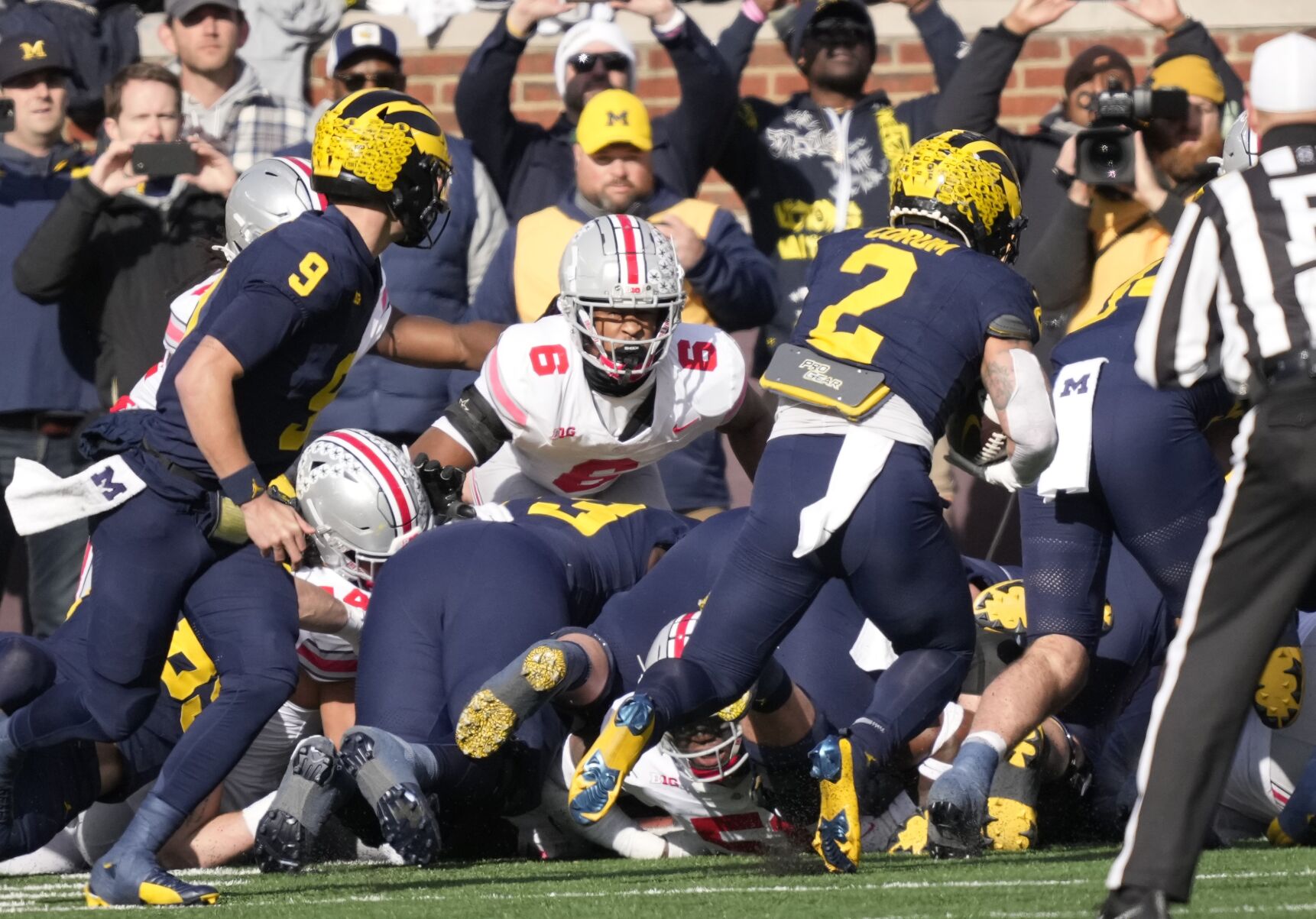 No. 3 Michigan beats No. 2 Ohio State 30 24 for 3rd straight win