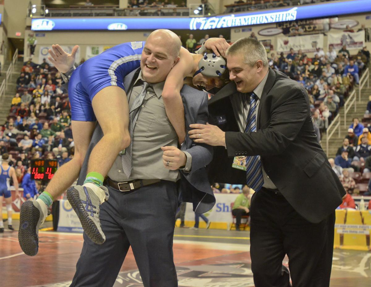 WRESTLING NOTEBOOK: Reynolds show was one for the ages | Sports